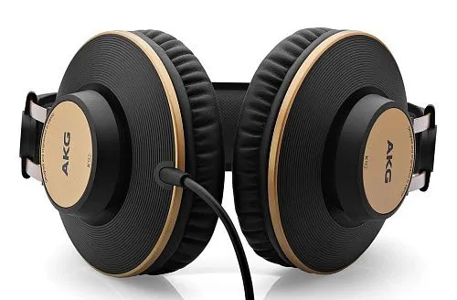 AKG K92 Наушники динамические закрытого типа.