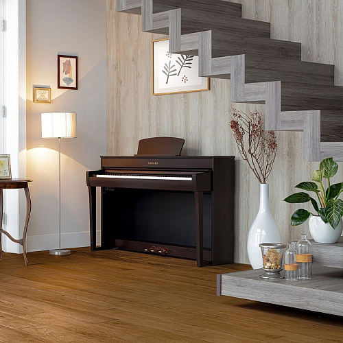Yamaha CLP-735DW Цифровое пианино.